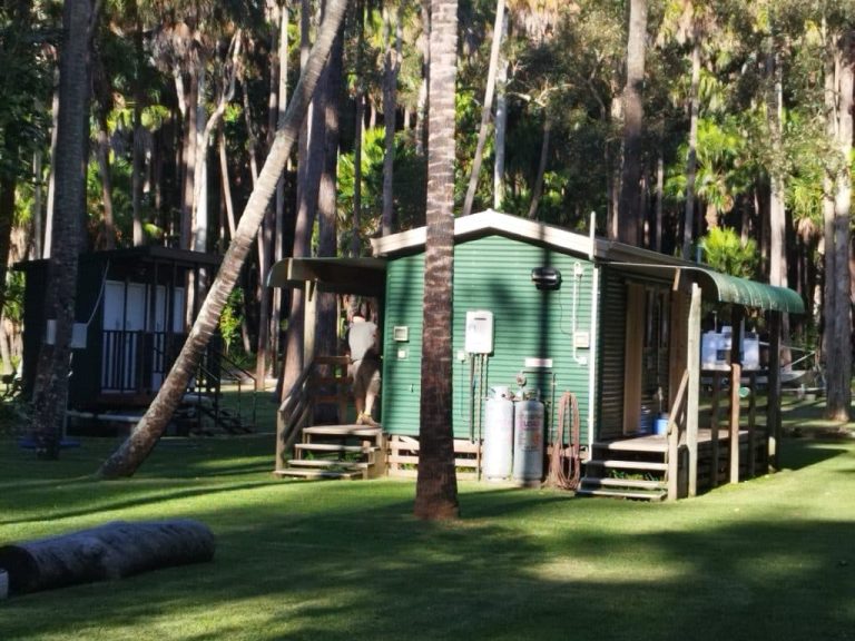 Twice as Nice: Twin Dolphins HP, Tuncurry, NSW